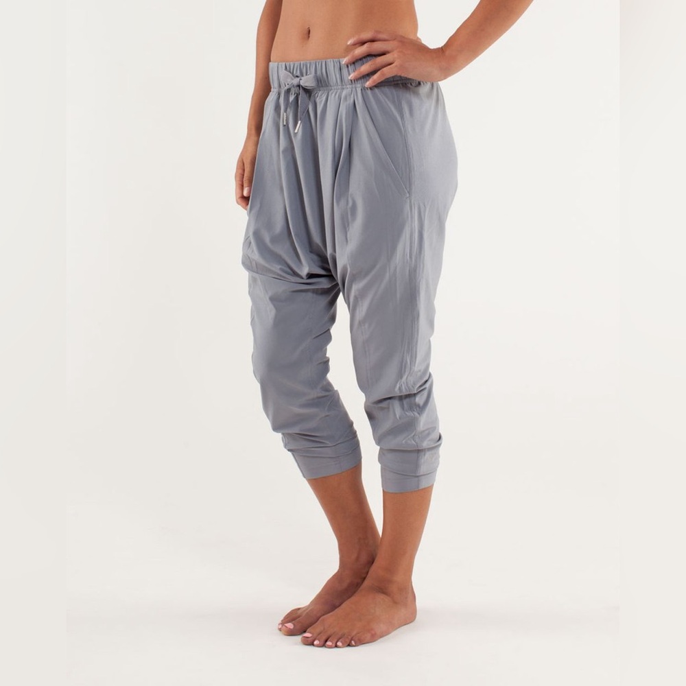 Rare LULU LEMON Modern Tranquil Pant - Heathered Polar Cream